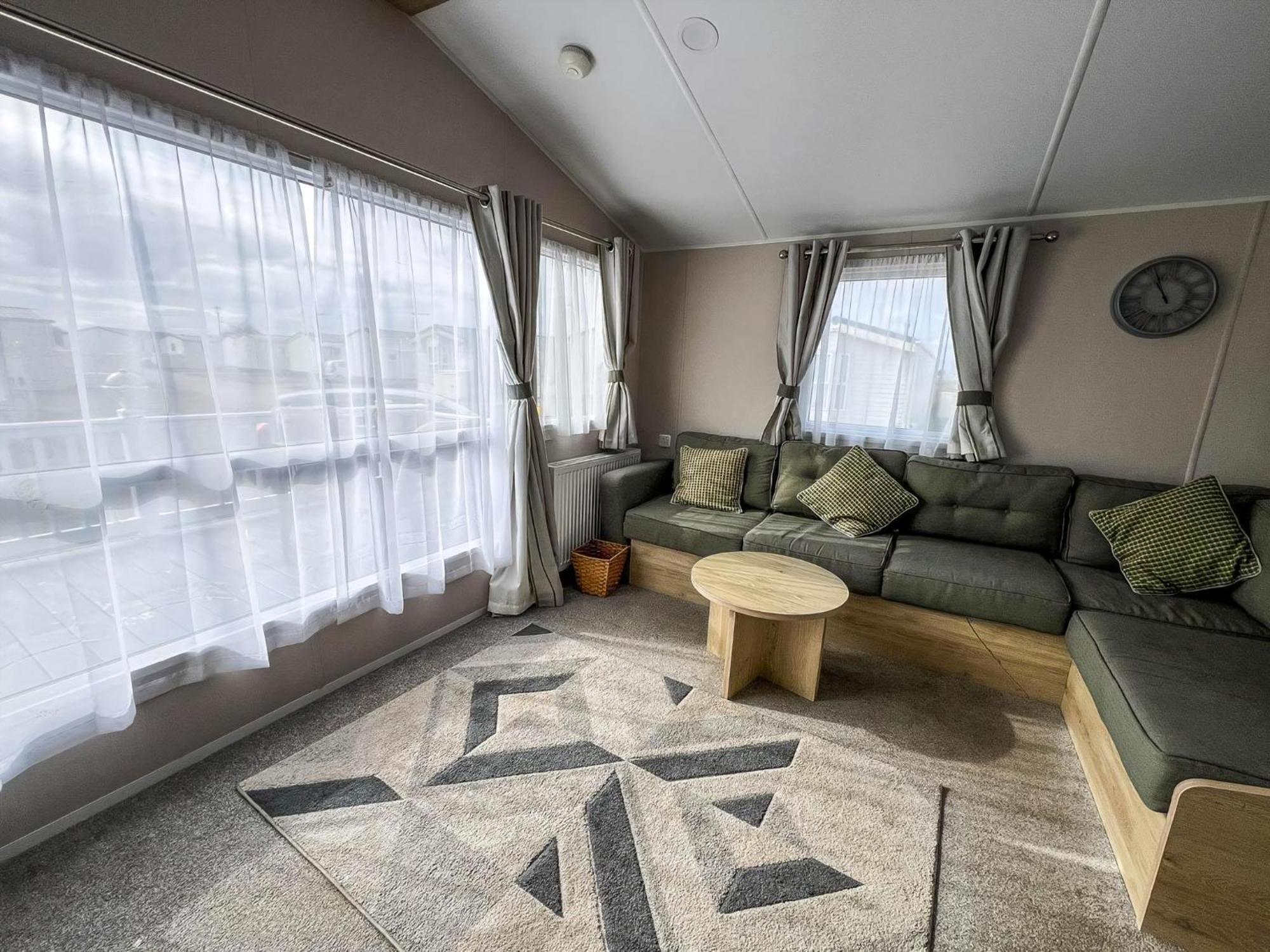 Modern 6 Berth Caravan With Wifi At St Osyth Beach In Essex Ref 28008Pm Клактон-он-Си Экстерьер фото