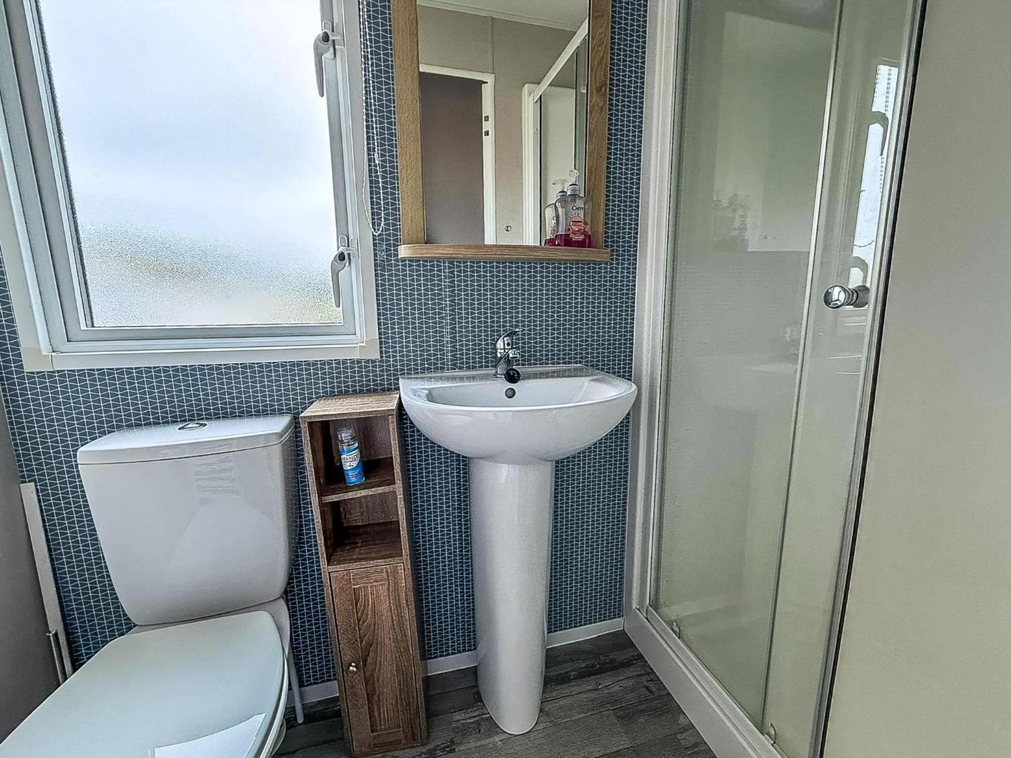 Modern 6 Berth Caravan With Wifi At St Osyth Beach In Essex Ref 28008Pm Клактон-он-Си Экстерьер фото